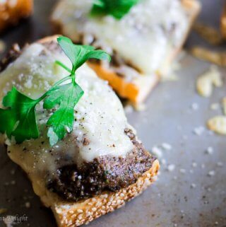 Mushroom pesto toast