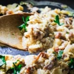 Scrambled eggs with prosciutto and mozzarella