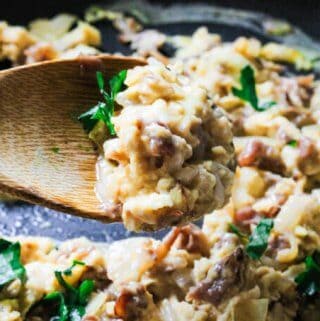 Scrambled eggs with prosciutto and mozzarella