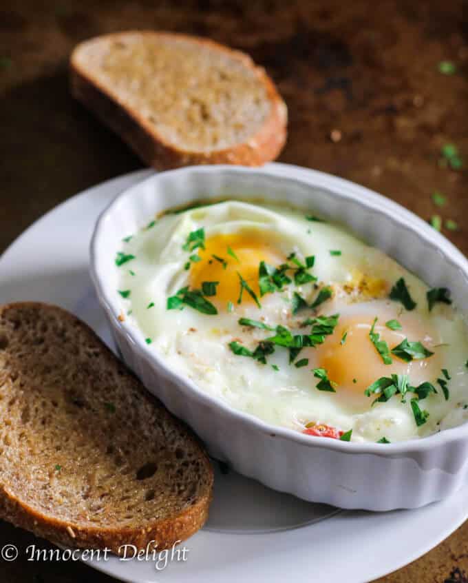 Baked eggs with tomatoes and feta cheese