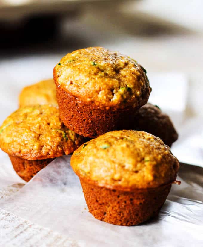Healthy Mini Zucchini Muffins - these super easy, mini sized, one bite, whole wheat healthy muffins are a treat that every kid would love.