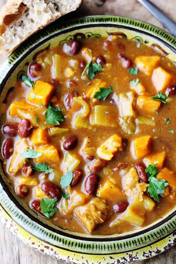 Mediterranean chicken stew