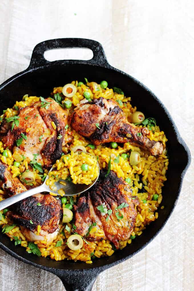 One Pot Chicken Saffron Rice with Olives and Piementon is an easy weeknight meal that requires minimum work. The oven does the job for you