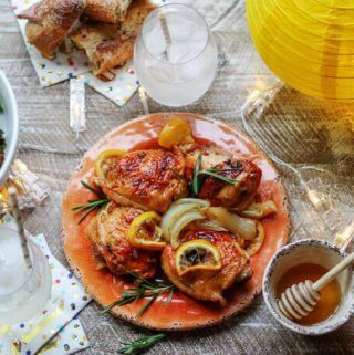  Baked Honey Lemon Chicken with Garlic and Rosemary is a fantastic dish for a date night in. It tastes super delicious, but requires minimal preparation. A win-win situation. #NationalHoneyMonth #SavorGoldenMoments #Ad