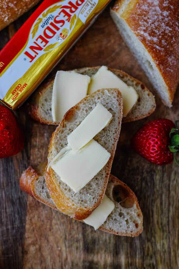 Blond Chocolate-Dipped Pistachio Financier is an amazing dessert which uses this decadent, super unique Blond Chocolate and a silky French butter. #AD #MadeinFrance #MadewithLove