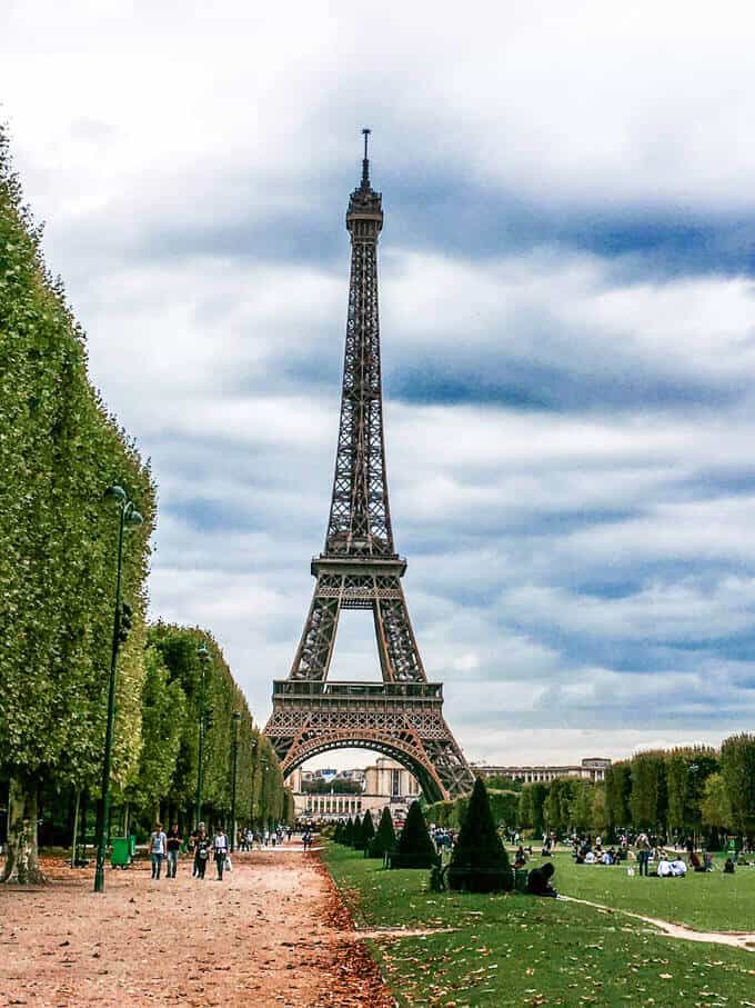 Blond Chocolate-Dipped Pistachio Financier is an amazing dessert which uses this decadent, super unique Blond Chocolate and a silky French butter. #AD #MadeinFrance #MadewithLove