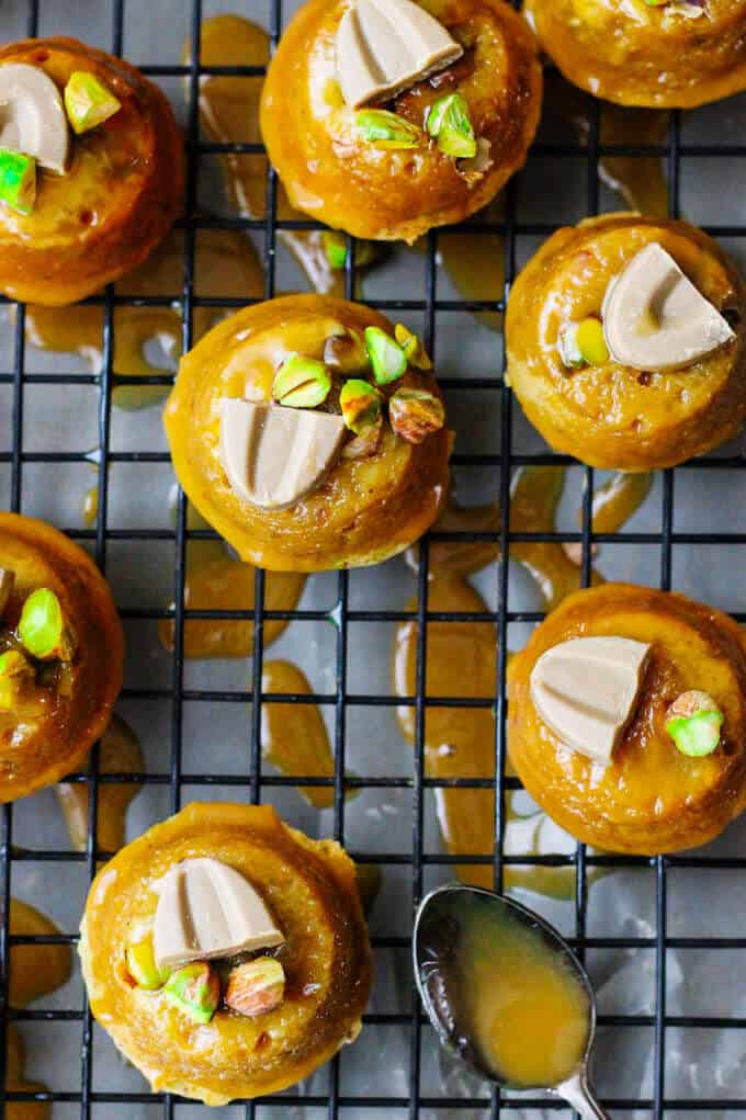 Blond Chocolate-Dipped Pistachio Financier is an amazing dessert which uses this decadent, super unique Blond Chocolate and a silky French butter. #AD #MadeinFrance #MadewithLove