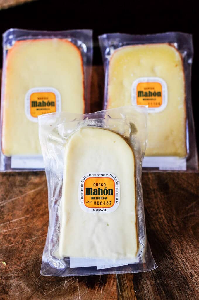 Mahon-Menorca Pinwheels with Fig Jam & Serrano Ham will be the appetizer that your whole family is clamoring for on Thanksgiving. Packed with flavor and quick to make - this appetizer is a winner. #Ad #MahonCheese