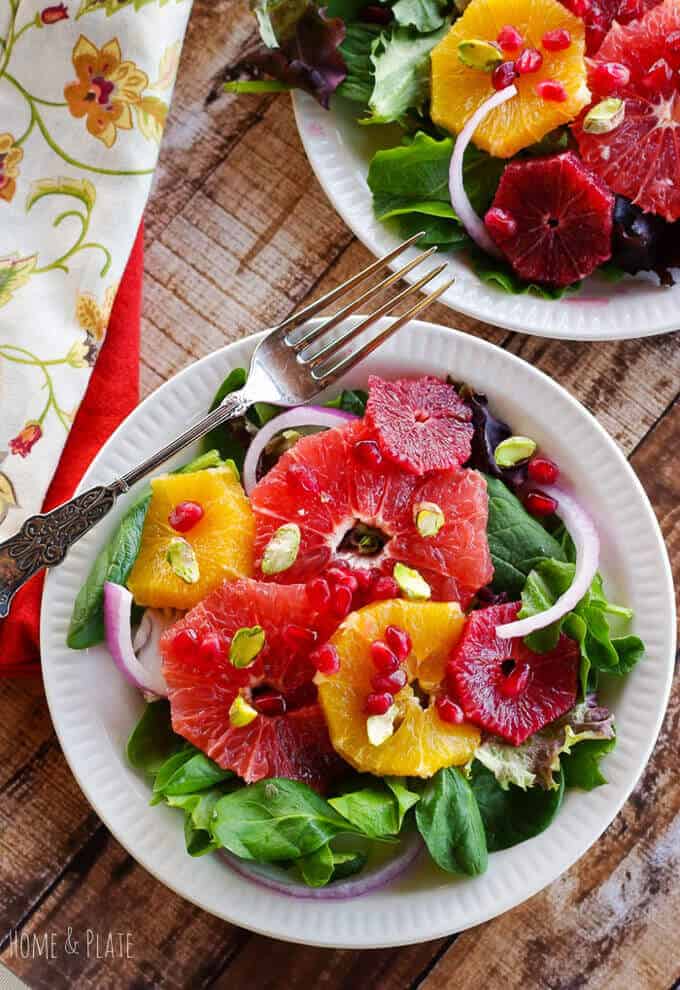 Whether it's a New Year resolution or perhaps a long-term desire to eat healthy, this compilation of 35 Amazing Detox Salads will definitely help you stay on track Amazing Detox Salads