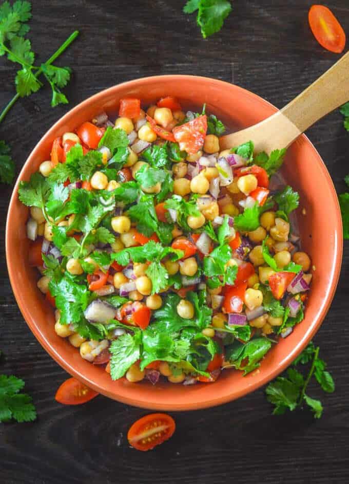 Whether it's a New Year resolution or perhaps a long-term desire to eat healthy, this compilation of 35 Amazing Detox Salads will definitely help you stay on track Amazing Detox Salads