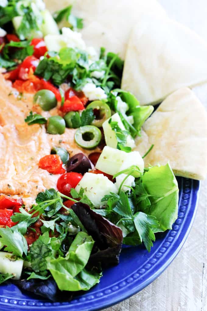 Hummus platter with veggies and pita