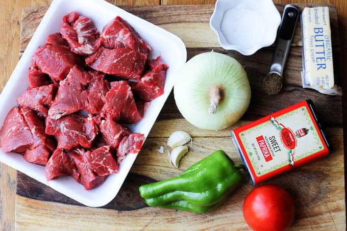 Ingredients needed to make Hungarian beef stew