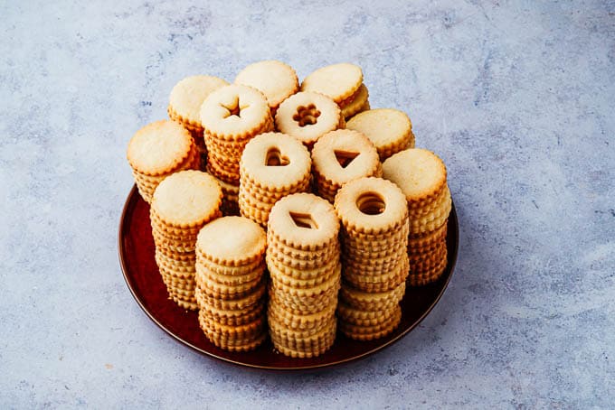 Baked Cookies for Linzer tarts