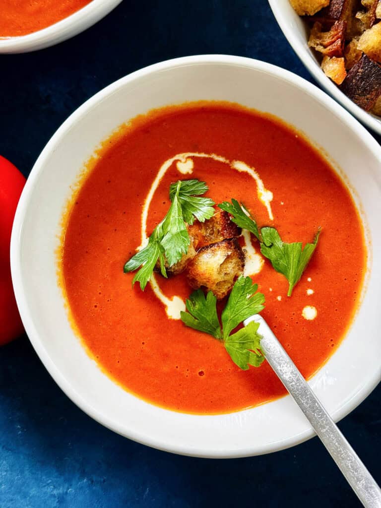 Close up picture of oven roasted tomatoe soup